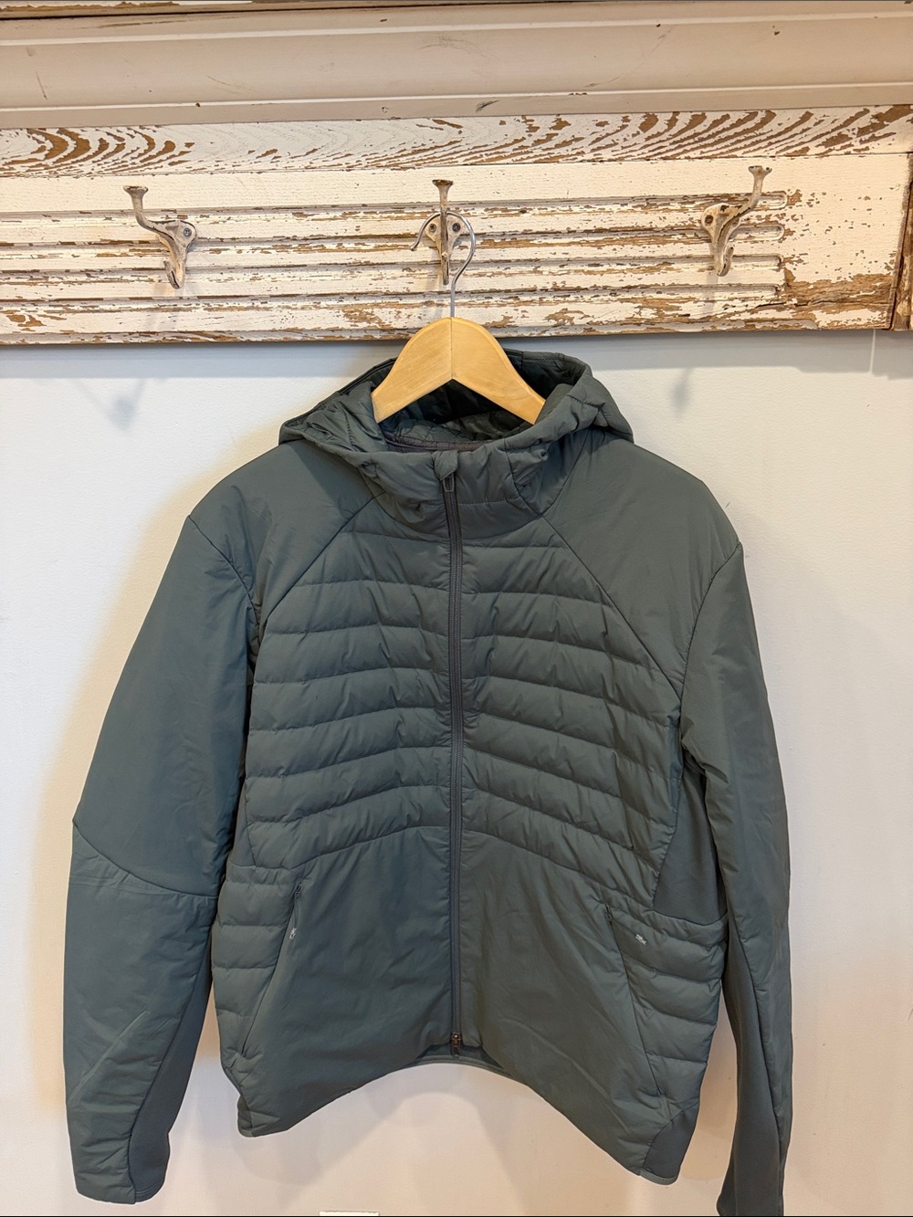 Lululemon Down for It All Hoodie
Smoked Spruce Size Large - Picture 2 of 8